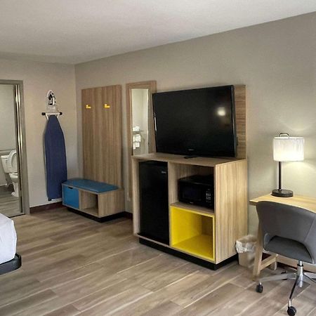 Days Inn By Wyndham New Braunfels Exteriör bild