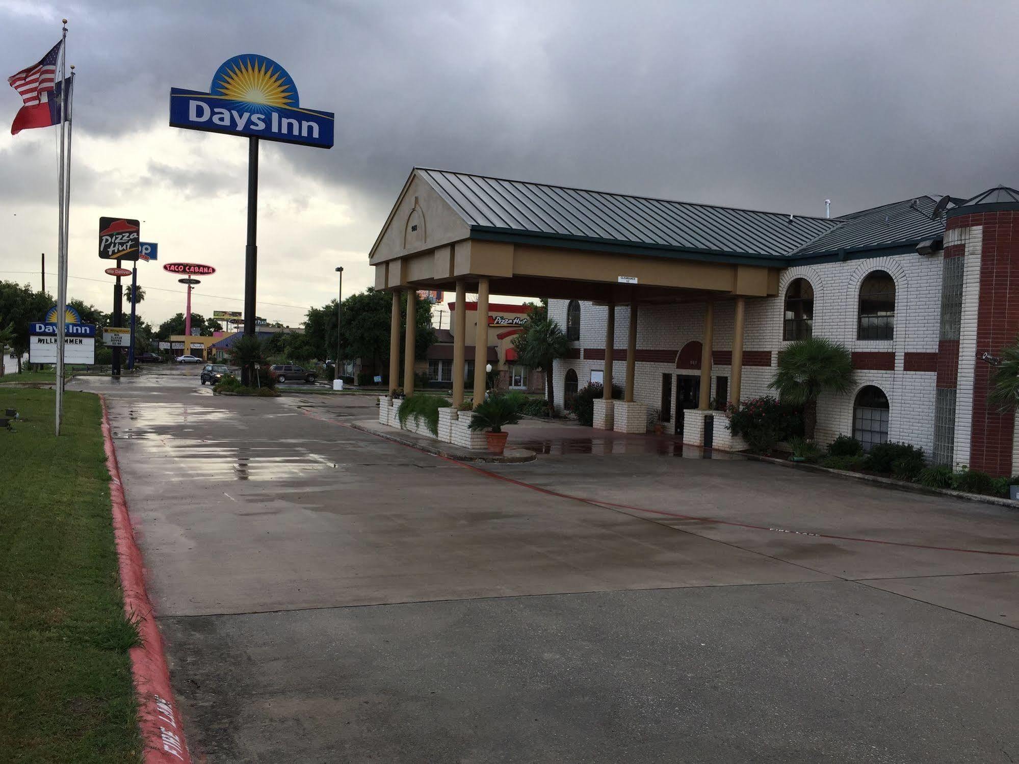 Days Inn By Wyndham New Braunfels Exteriör bild